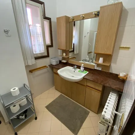 La Casa Rosa By Roby&silvy Bellano