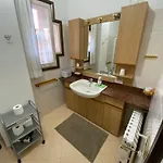 La Casa Rosa By Roby&silvy Bellano